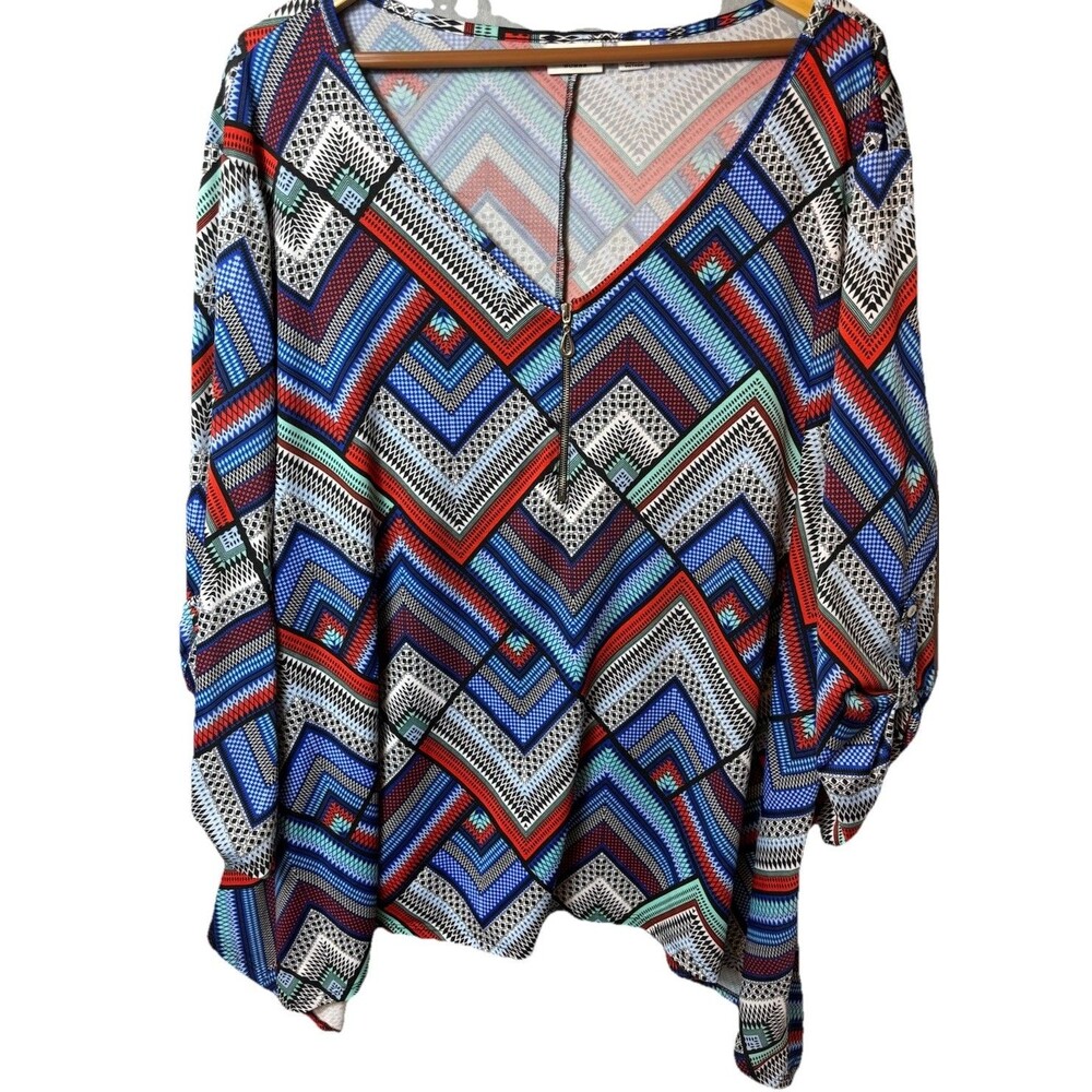 Cato Woman’s Plus Top Size 22/24 Chevron Pattern Zipper 3/4 Sleeve Long Length